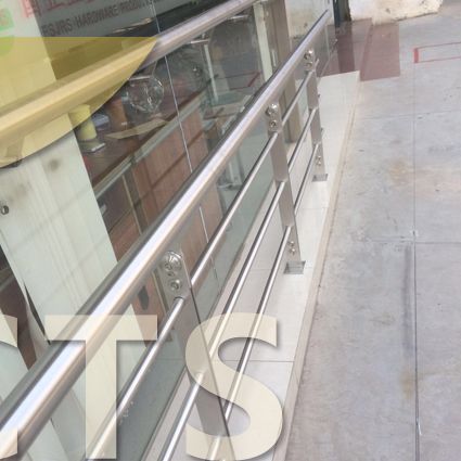家用阳台不锈钢护栏：耐用防腐更省心，守护家庭安全的理想之选